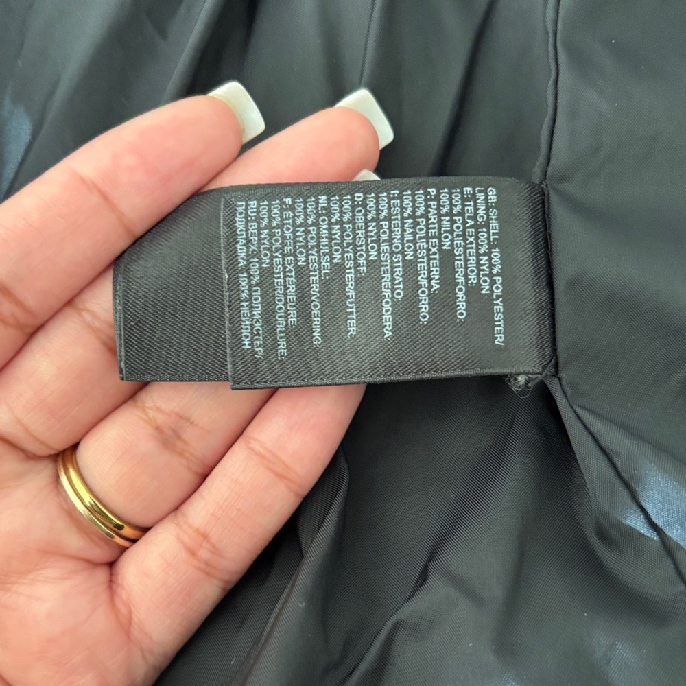 The North Face Hooded Raincoat - Picture 5 of 7
